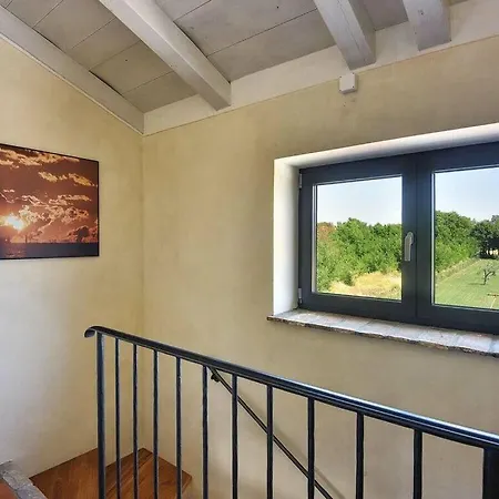 Azur Comfortable Villa Marcana